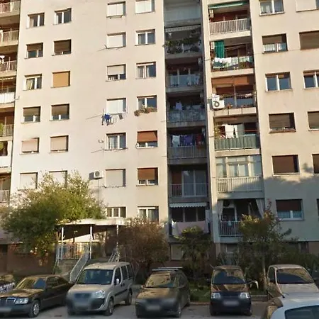 Studio 14 Apartment *